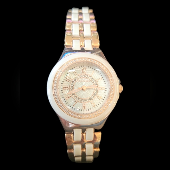 Oniss Paris Austrian Crystal Watch - Picture 3 of 14